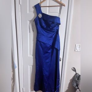 Royal blue Vera wang dress!! In mint condition